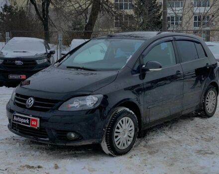 Черный Фольксваген Гольф Плюс, объемом двигателя 1.6 л и пробегом 220 тыс. км за 5890 $, фото 1 на Automoto.ua