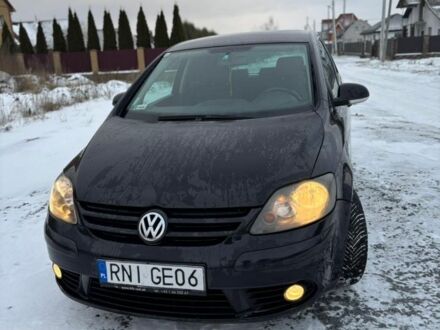 Черный Фольксваген Гольф Плюс, объемом двигателя 2 л и пробегом 300 тыс. км за 2850 $, фото 1 на Automoto.ua