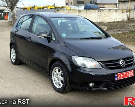 Черный Фольксваген Гольф Плюс, объемом двигателя 1.6 л и пробегом 20600 тыс. км за 5800 $, фото 1 на Automoto.ua