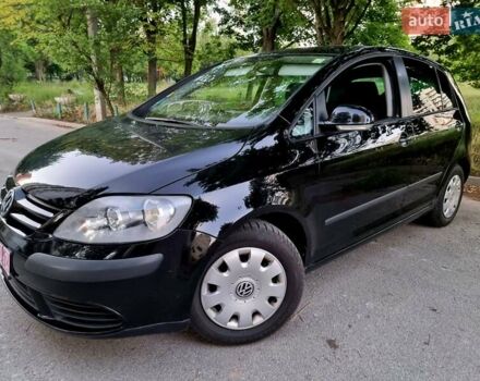 Черный Фольксваген Гольф Плюс, объемом двигателя 1.4 л и пробегом 210 тыс. км за 5800 $, фото 1 на Automoto.ua