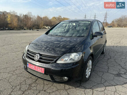 Черный Фольксваген Гольф Плюс, объемом двигателя 1.6 л и пробегом 248 тыс. км за 6900 $, фото 1 на Automoto.ua