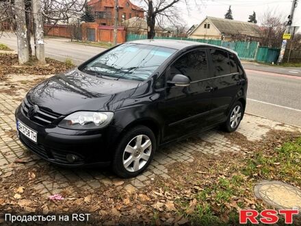 Черный Фольксваген Гольф Плюс, объемом двигателя 1.6 л и пробегом 240 тыс. км за 6000 $, фото 1 на Automoto.ua