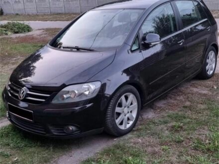 Черный Фольксваген Гольф Плюс, объемом двигателя 1.4 л и пробегом 175 тыс. км за 7000 $, фото 1 на Automoto.ua