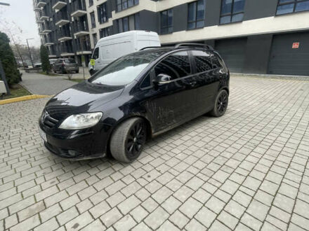Черный Фольксваген Гольф Плюс, объемом двигателя 2 л и пробегом 267 тыс. км за 7800 $, фото 1 на Automoto.ua