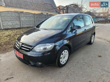 Черный Фольксваген Гольф Плюс, объемом двигателя 1.6 л и пробегом 213 тыс. км за 5990 $, фото 1 на Automoto.ua