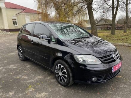 Черный Фольксваген Гольф Плюс, объемом двигателя 1.4 л и пробегом 197 тыс. км за 5400 $, фото 1 на Automoto.ua