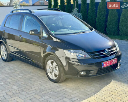 Черный Фольксваген Гольф Плюс, объемом двигателя 1.4 л и пробегом 154 тыс. км за 6100 $, фото 1 на Automoto.ua