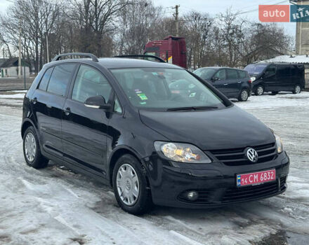 Черный Фольксваген Гольф Плюс, объемом двигателя 1.4 л и пробегом 267 тыс. км за 5899 $, фото 1 на Automoto.ua