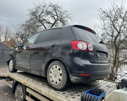 Черный Фольксваген Гольф Плюс, объемом двигателя 1.4 л и пробегом 250 тыс. км за 2050 $, фото 1 на Automoto.ua