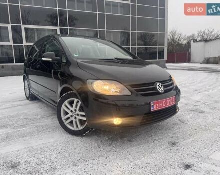 Черный Фольксваген Гольф Плюс, объемом двигателя 1.6 л и пробегом 242 тыс. км за 7100 $, фото 1 на Automoto.ua