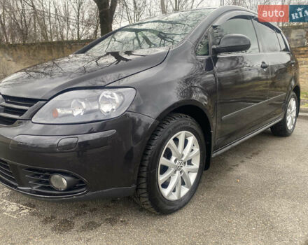 Черный Фольксваген Гольф Плюс, объемом двигателя 1.9 л и пробегом 241 тыс. км за 8200 $, фото 1 на Automoto.ua