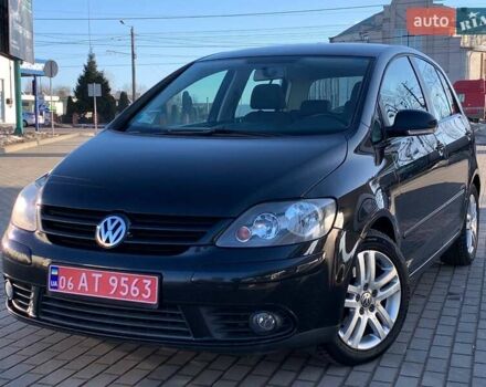 Черный Фольксваген Гольф Плюс, объемом двигателя 1.6 л и пробегом 190 тыс. км за 7300 $, фото 1 на Automoto.ua