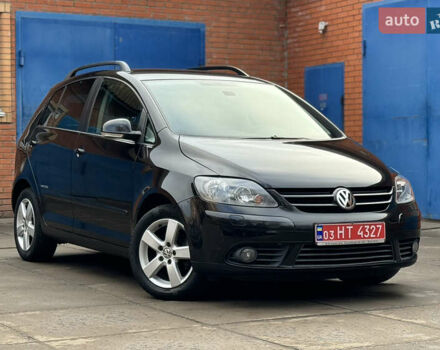 Черный Фольксваген Гольф Плюс, объемом двигателя 1.6 л и пробегом 209 тыс. км за 6999 $, фото 1 на Automoto.ua