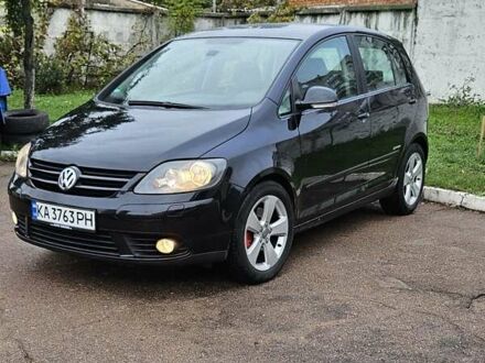 Черный Фольксваген Гольф Плюс, объемом двигателя 1.39 л и пробегом 150 тыс. км за 6300 $, фото 1 на Automoto.ua