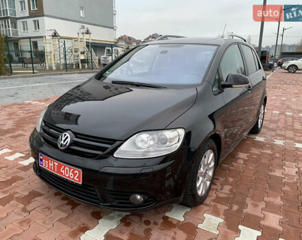 Черный Фольксваген Гольф Плюс, объемом двигателя 1.4 л и пробегом 218 тыс. км за 6700 $, фото 1 на Automoto.ua