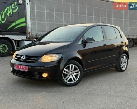 Черный Фольксваген Гольф Плюс, объемом двигателя 1.6 л и пробегом 240 тыс. км за 6750 $, фото 1 на Automoto.ua