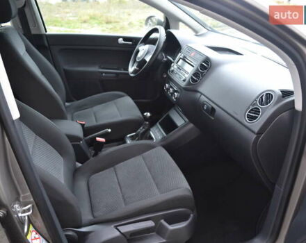 Коричневый Фольксваген Гольф Плюс, объемом двигателя 1.6 л и пробегом 183 тыс. км за 9200 $, фото 26 на Automoto.ua