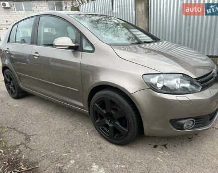 Коричневый Фольксваген Гольф Плюс, объемом двигателя 0 л и пробегом 220 тыс. км за 5900 $, фото 1 на Automoto.ua