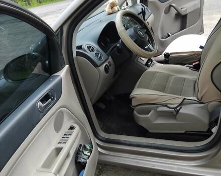 Коричневый Фольксваген Гольф Плюс, объемом двигателя 1.6 л и пробегом 236 тыс. км за 10000 $, фото 6 на Automoto.ua