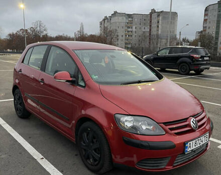 Красный Фольксваген Гольф Плюс, объемом двигателя 1.6 л и пробегом 232 тыс. км за 5100 $, фото 2 на Automoto.ua
