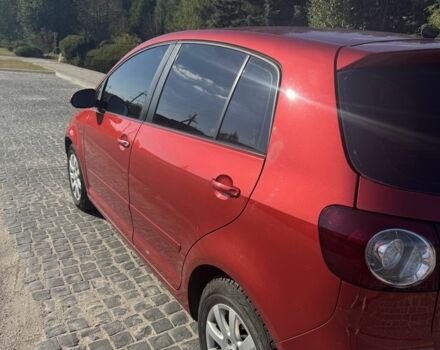 Фольксваген Гольф Плюс 2005 в Сарнах на Automoto.ua Красный Фольксваген Гольф Плюс, объемом двигателя 1.9 л и пробегом 235 тыс. км за 5700 $, фото 3 на Automoto.ua