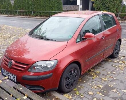 Красный Фольксваген Гольф Плюс, объемом двигателя 1.6 л и пробегом 232 тыс. км за 5200 $, фото 1 на Automoto.ua