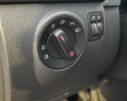 Красный Фольксваген Гольф Плюс, объемом двигателя 1.6 л и пробегом 232 тыс. км за 5100 $, фото 15 на Automoto.ua