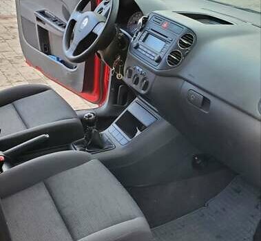 Червоний Фольксваген Golf Plus, об'ємом двигуна 1.6 л та пробігом 171 тис. км за 5000 $, фото 3 на Automoto.ua