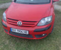 Красный Фольксваген Гольф Плюс, объемом двигателя 1.6 л и пробегом 198 тыс. км за 5400 $, фото 1 на Automoto.ua