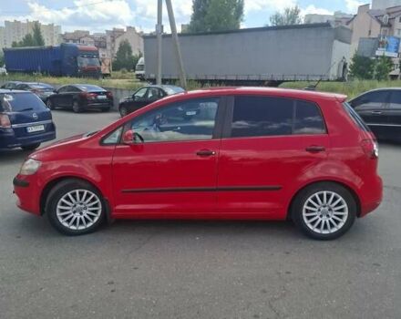 Красный Фольксваген Гольф Плюс, объемом двигателя 1.6 л и пробегом 295 тыс. км за 5500 $, фото 2 на Automoto.ua