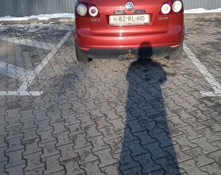 Красный Фольксваген Гольф Плюс, объемом двигателя 1.6 л и пробегом 232 тыс. км за 5100 $, фото 2 на Automoto.ua