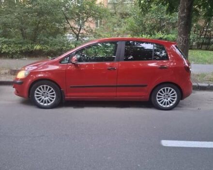 Красный Фольксваген Гольф Плюс, объемом двигателя 1.6 л и пробегом 295 тыс. км за 5500 $, фото 8 на Automoto.ua
