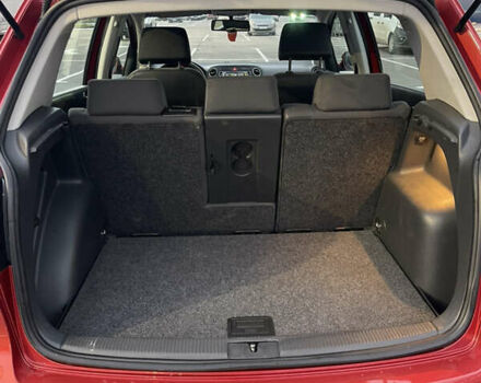 Красный Фольксваген Гольф Плюс, объемом двигателя 1.6 л и пробегом 232 тыс. км за 5100 $, фото 19 на Automoto.ua