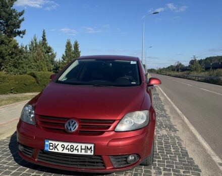 Фольксваген Гольф Плюс 2005 в Сарнах на Automoto.ua Красный Фольксваген Гольф Плюс, объемом двигателя 1.9 л и пробегом 235 тыс. км за 5700 $, фото 1 на Automoto.ua