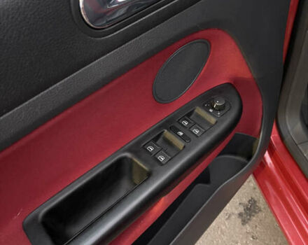 Красный Фольксваген Гольф Плюс, объемом двигателя 1.6 л и пробегом 232 тыс. км за 5100 $, фото 12 на Automoto.ua