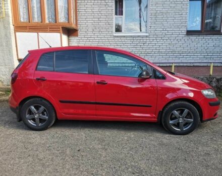 Красный Фольксваген Гольф Плюс, объемом двигателя 1.6 л и пробегом 336 тыс. км за 6200 $, фото 3 на Automoto.ua