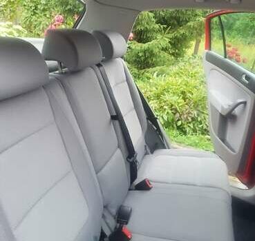 Червоний Фольксваген Golf Plus, об'ємом двигуна 1.39 л та пробігом 238 тис. км за 6700 $, фото 12 на Automoto.ua