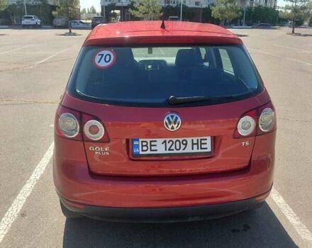 Красный Фольксваген Гольф Плюс, объемом двигателя 1.4 л и пробегом 210 тыс. км за 8300 $, фото 5 на Automoto.ua