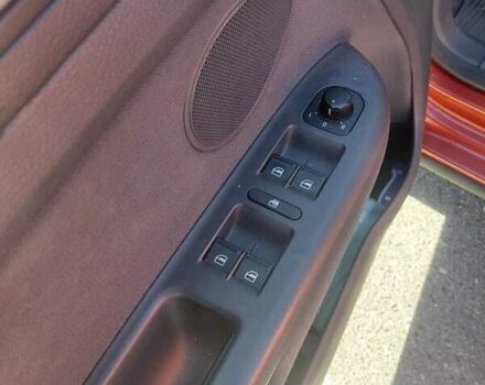 Красный Фольксваген Гольф Плюс, объемом двигателя 1.4 л и пробегом 210 тыс. км за 8300 $, фото 10 на Automoto.ua