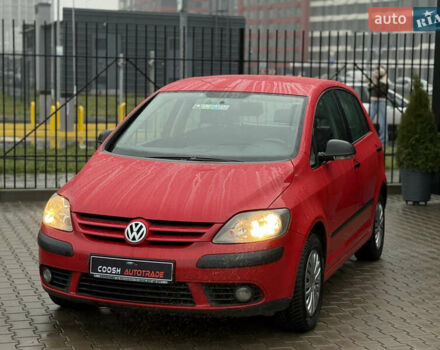 Красный Фольксваген Гольф Плюс, объемом двигателя 1.9 л и пробегом 240 тыс. км за 5900 $, фото 6 на Automoto.ua