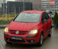 Красный Фольксваген Гольф Плюс, объемом двигателя 1.9 л и пробегом 240 тыс. км за 5900 $, фото 6 на Automoto.ua