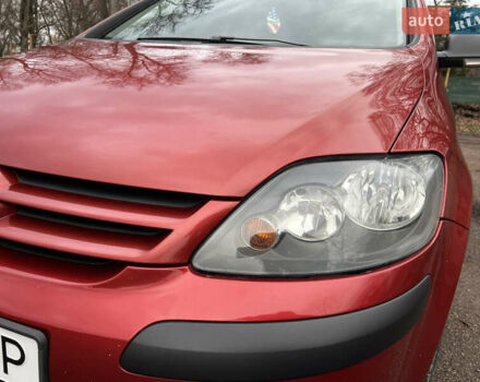 Червоний Фольксваген Golf Plus, об'ємом двигуна 1.6 л та пробігом 247 тис. км за 6500 $, фото 22 на Automoto.ua