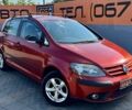 Красный Фольксваген Гольф Плюс, объемом двигателя 1.6 л и пробегом 198 тыс. км за 6825 $, фото 1 на Automoto.ua