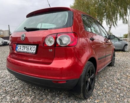 Красный Фольксваген Гольф Плюс, объемом двигателя 1.6 л и пробегом 310 тыс. км за 6350 $, фото 2 на Automoto.ua