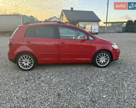 Красный Фольксваген Гольф Плюс, объемом двигателя 1.4 л и пробегом 238 тыс. км за 7200 $, фото 6 на Automoto.ua
