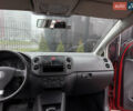 Красный Фольксваген Гольф Плюс, объемом двигателя 1.9 л и пробегом 240 тыс. км за 5900 $, фото 23 на Automoto.ua