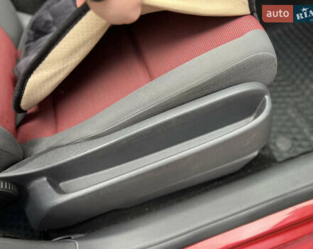 Червоний Фольксваген Golf Plus, об'ємом двигуна 1.6 л та пробігом 247 тис. км за 6500 $, фото 35 на Automoto.ua