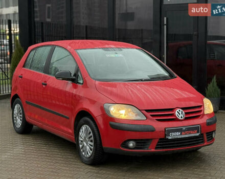 Красный Фольксваген Гольф Плюс, объемом двигателя 1.9 л и пробегом 240 тыс. км за 5900 $, фото 3 на Automoto.ua
