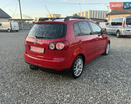 Красный Фольксваген Гольф Плюс, объемом двигателя 1.4 л и пробегом 238 тыс. км за 7200 $, фото 5 на Automoto.ua