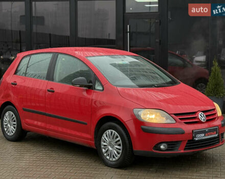 Красный Фольксваген Гольф Плюс, объемом двигателя 1.9 л и пробегом 240 тыс. км за 5900 $, фото 4 на Automoto.ua